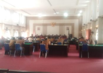 Rapat Paripurna DPRD Simalungun, Bupati RHS Telat 1,5 Jam, Anggota Dewan Interupsi