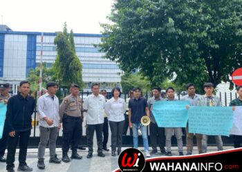 Koalisi Bersatu Mahasiswa Sumatera Utara Demo Kantor Wilayah DJBC Sumatera Utara