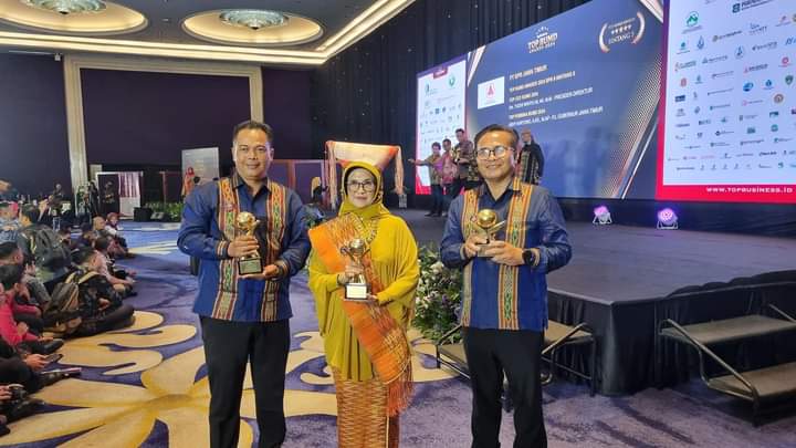 Catat Sejarah! Perumda Tirta Uli Ketiga Kalinya Raih Top BUMD Awards 2024